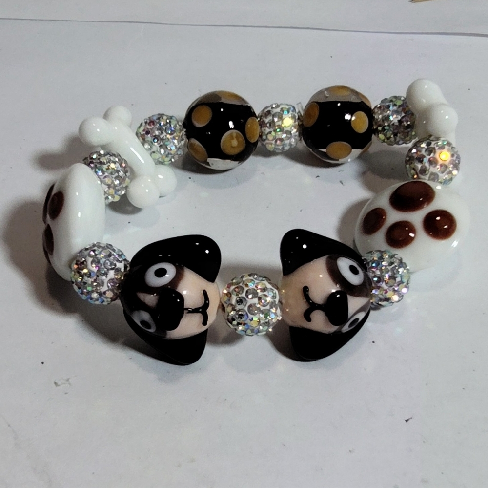 Dog Lover Puppy Themed Stretch Beaded Bracelet. NWOT